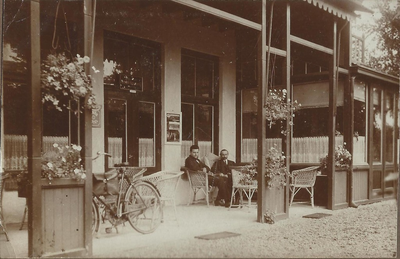 1 - Veranda met 2 gasten